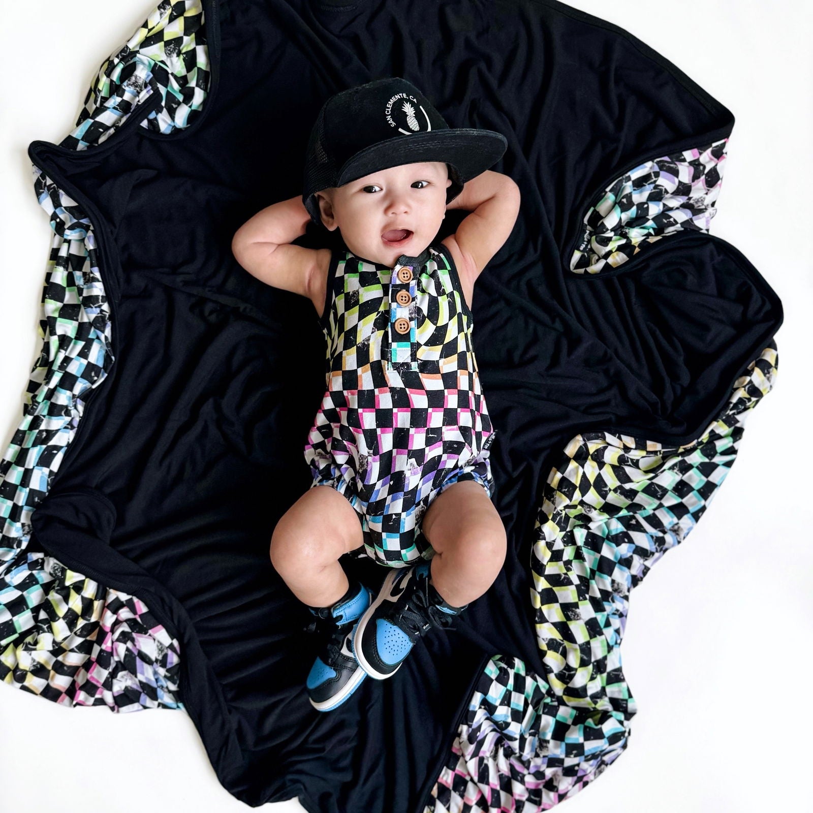 3-Layer Oversized Cozy Blanket - Neon Dizzy Check - Natural CuteNest