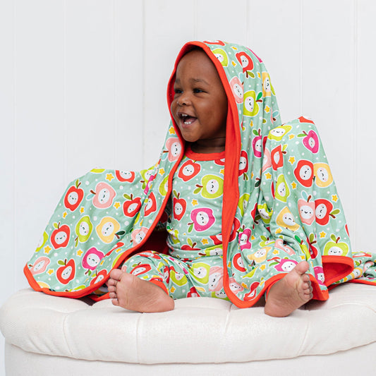 3 Layer Oversized Cozy Blanket - Kawaii Apple - Natural CuteNest