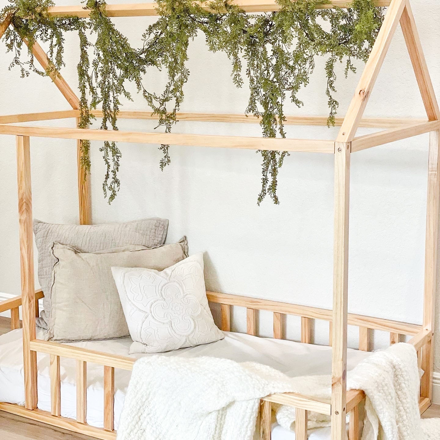 Montessori House Bed with Rails - Natural CuteNest
