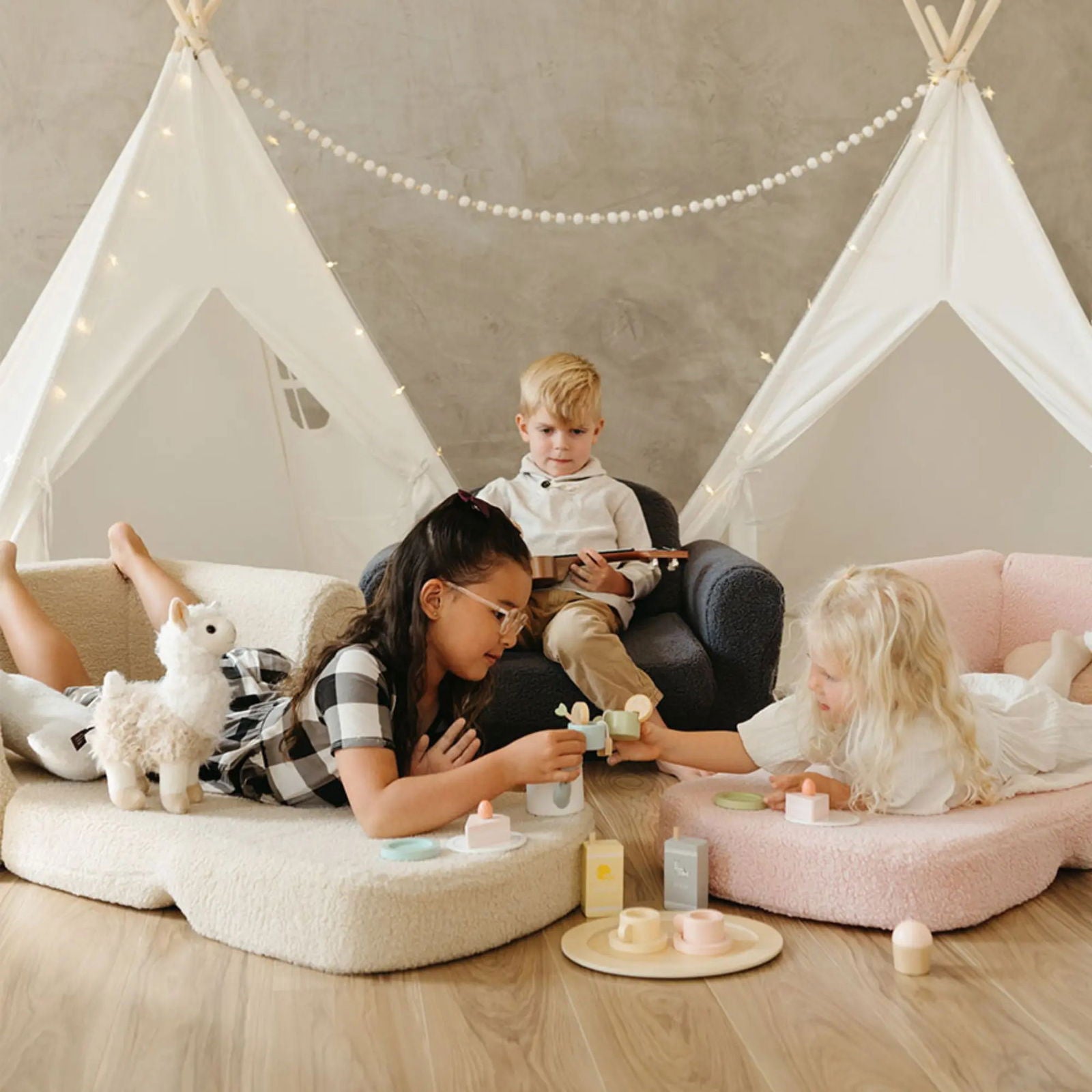 Tiny Land® Afternoon Couch in Pink - Natural CuteNest