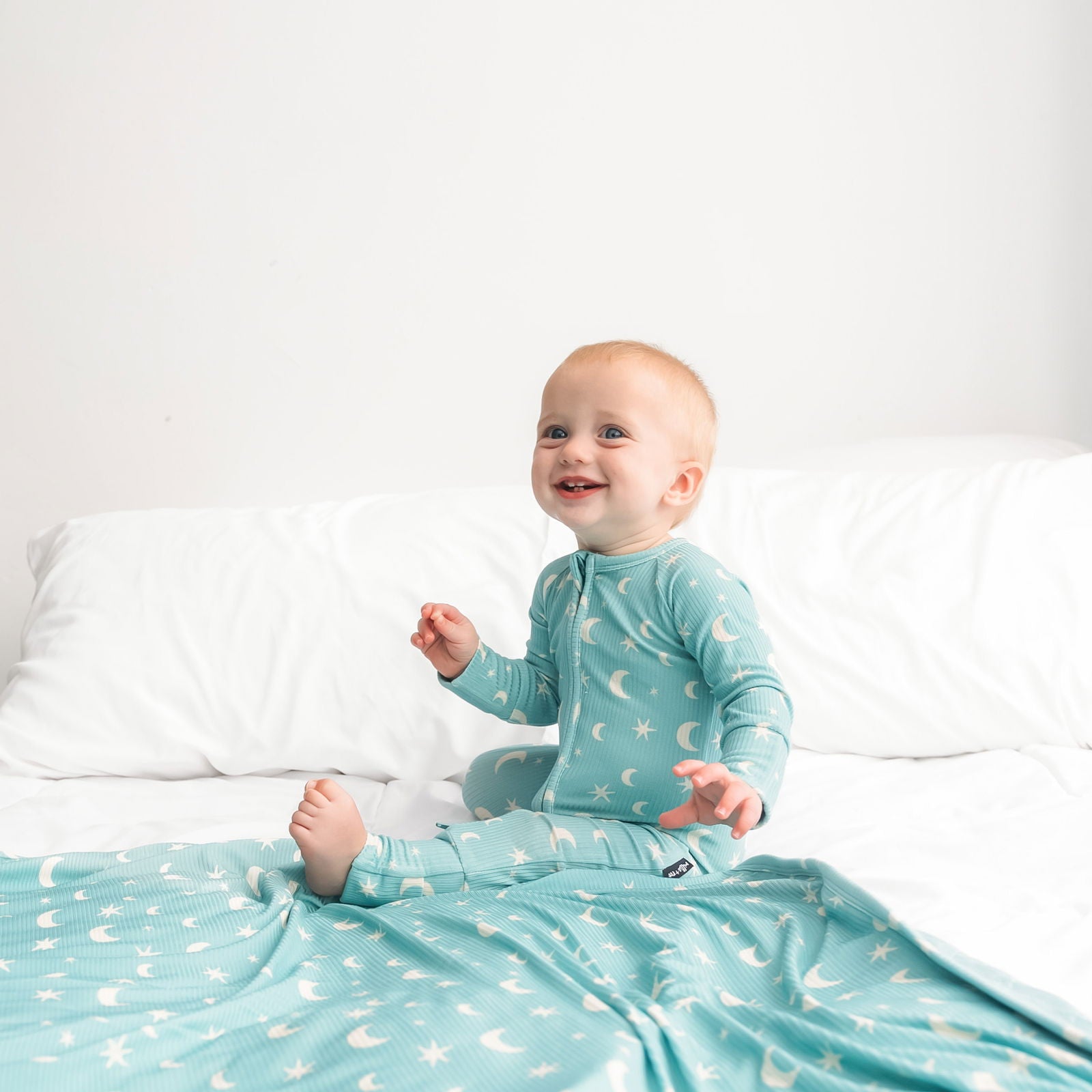 ZIP ROMPER - Moon + Stars Ribbed - Natural CuteNest